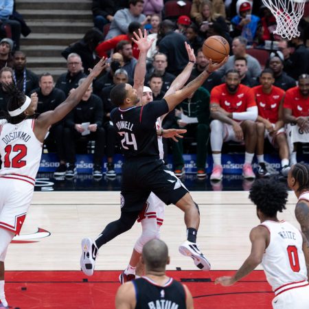 Expert Picks: Clippers vs Rockets – Under 214 Points (-110)