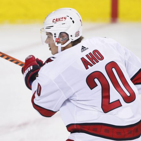 Devils vs Hurricanes Over 5.5 Goals Bet – Expert Prediction & Winning Tips at Betsson