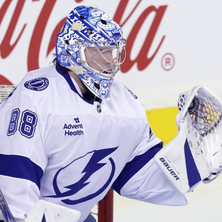 Tampa Bay Lightning vs Chicago Blackhawks Preview: Why Under 6.5 Goals is the Smart Play