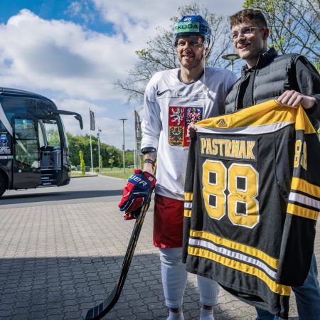 🏒 Boston Bruins vs Toronto Maple Leafs Prediction: Explosive NHL Over Pick (Nov 8, 2025)