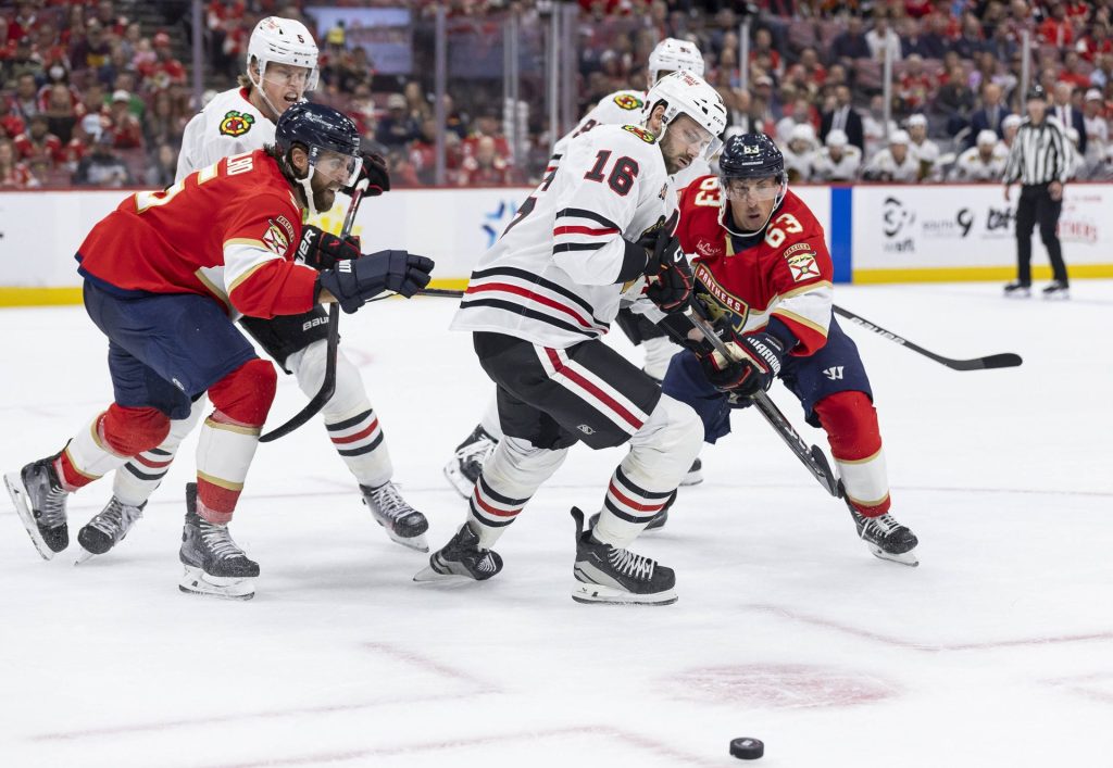 Blackhawks vs Golden Knights Prediction